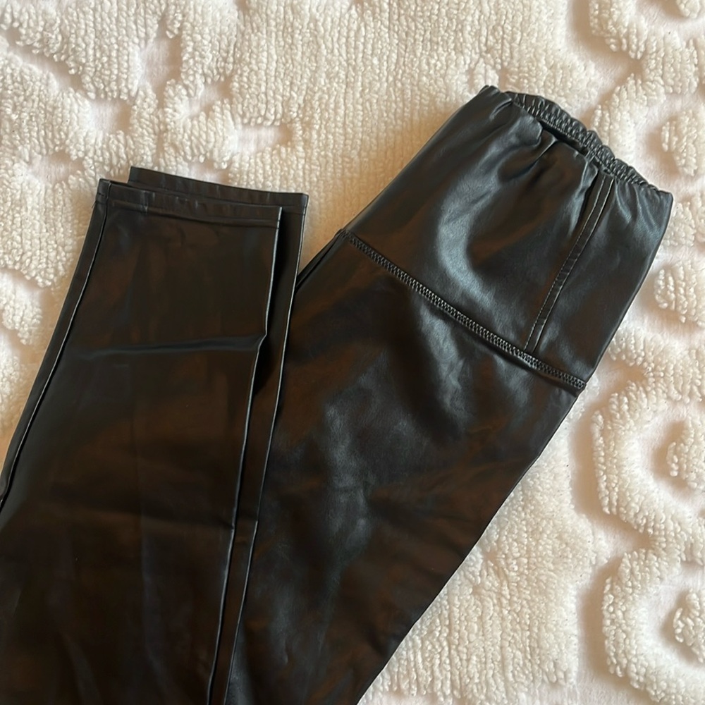 Wilfred Free Aritzia Faux Leather Leggings